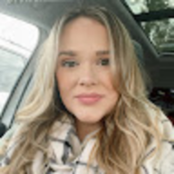 Meet your Posher, Kayleigh - Picture 1 of 1